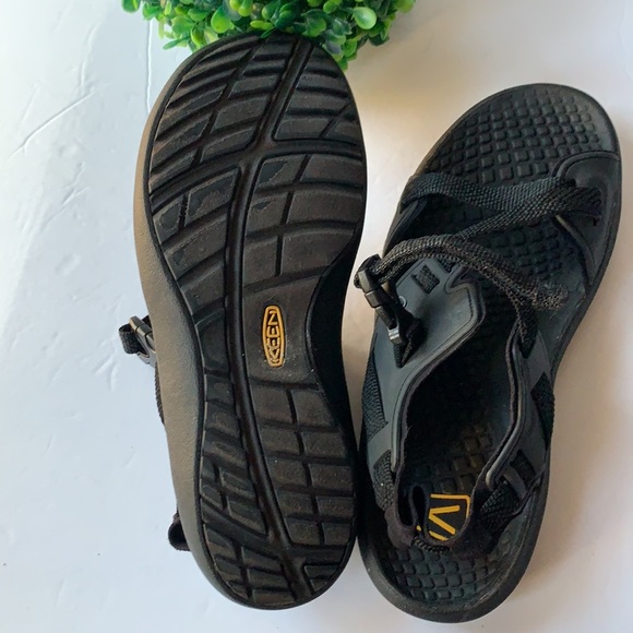 Keen Black  Sandals Ladies size 9 - Picture 8 of 9